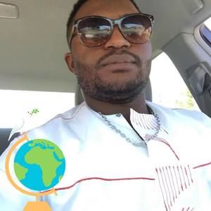 Meet your Posher, Emanue